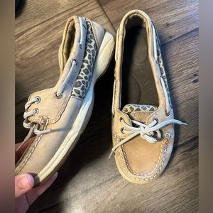 Sperry top sliders with cheetah print accent